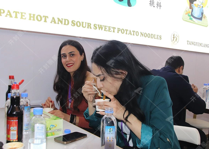 跨越山海，共話未來—?dú)g迎外國友人來訪參觀