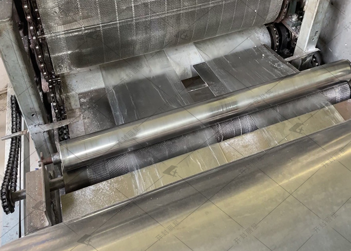 麗星全自動(dòng)圓形粉皮機(jī)，日產(chǎn) 3 噸的專用設(shè)備